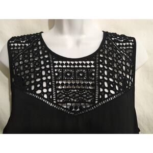 DR2 Size M Sleeveless Black Lace A-line Shift Dress